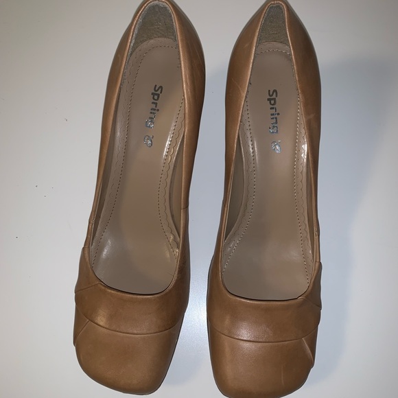 NWOT Spring tan leather heels - Picture 2 of 5